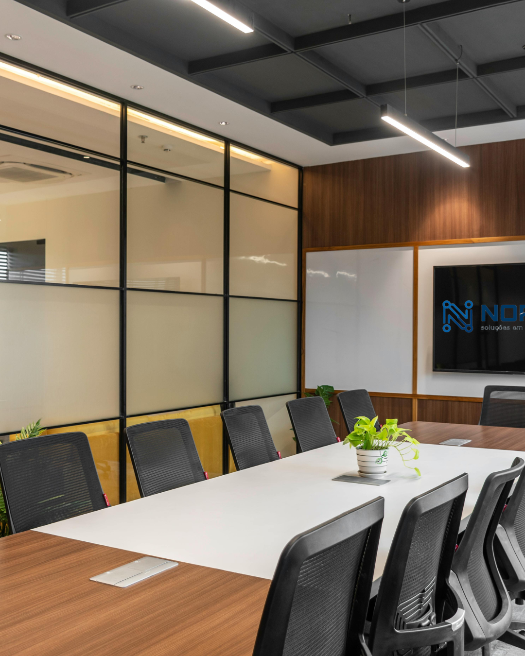 Equipe de tecnologia colaborando